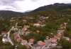 Δείτε από ψηλά τα Άγναντα στα Τζουμέρκα. Το πανέμορφο γραφικό χωριό που ξεπετάγεται μέσα από χιλιάδες δέντρα (βίντεο)